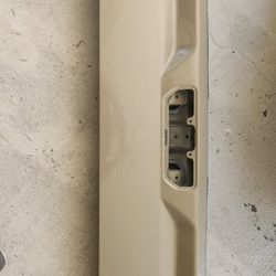 Upper tail Gate ( (contact info removed)2) 2020 -2024 Chevrolet GMC