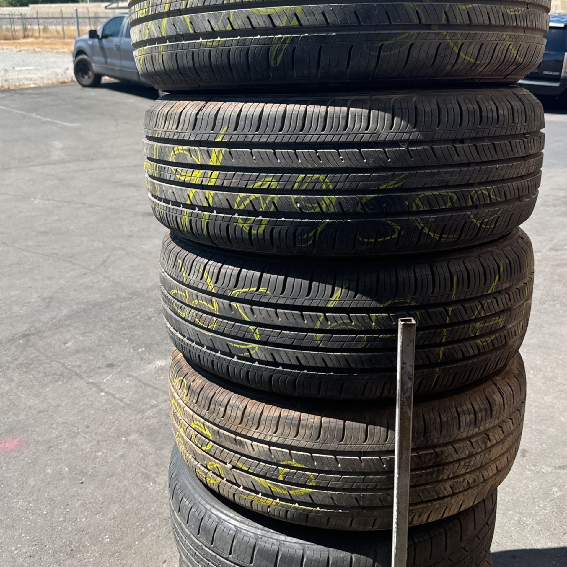 225-60-16 Westlake Set Used Tires