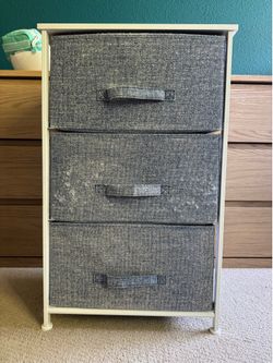 Small dresser / Nightstand