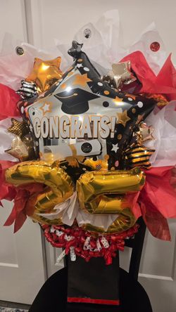 Graduation Ballnoon Bouquet