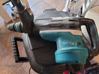 Makita Sds Max Rotary Concrete hammer 15amp