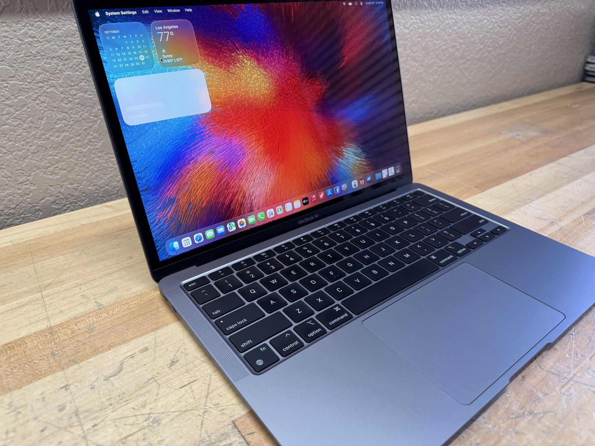2020 13” MacBook Air - M1 - 16GB - 500GB - Low Cycles