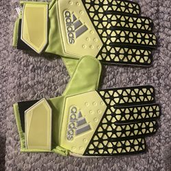 Adidas Soccer goalie gloves size 7 preowned