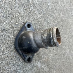 Chevy GMC Engine Coolant Water Outlet Parts/ Thermostat Housing
