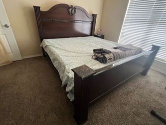 King bed frame including headboard (part of bedroom set)