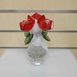 Glass Roses Figurine / Statuette  ( NEW ) 6.5 inches. Red / Green. Flower. Garden. Valentine 