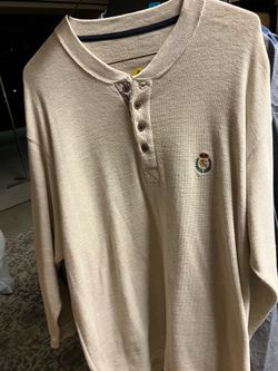 Men’s shirt size XL