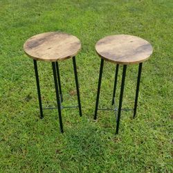 2 Stools 