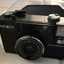 Vintage Cameras Minolta
