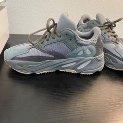 Woman’s Adidas Yeezy Boost 700 Sneakers Teal Blue Size 6