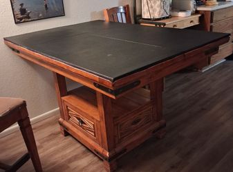Table/4 Chairs