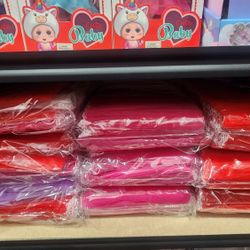 Las faldas para hacer la decoración de flores eternas.