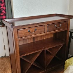 Solid wood servers buffet/hutch/wine cabinet - great condition!
