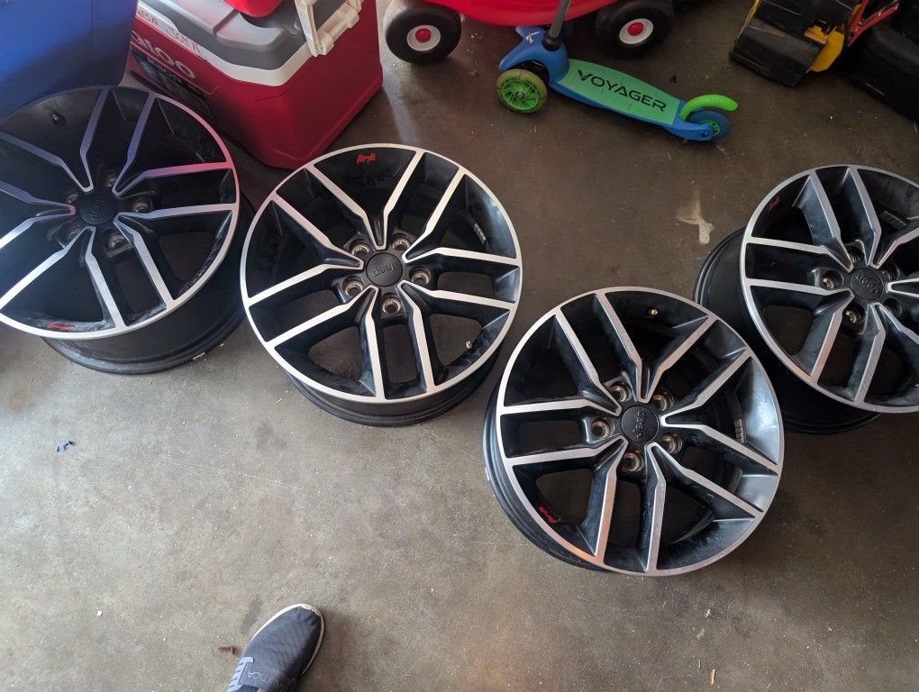 Jeep Rims Perfect Condition 