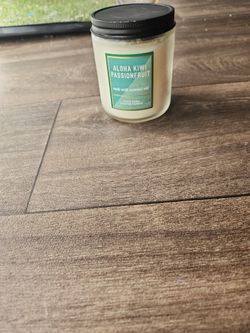 Bath and BodyWorks Aloha kiwiPassion Fruit CANDLE 