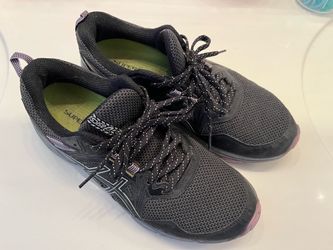 Women’s shoes