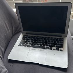 Mac Book Air Model A1466