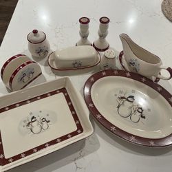 Royal Season Christmas Table Set