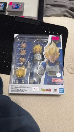 S.H. Figuarts Super Saiyan Vegeta Dragon Ball Z Figure