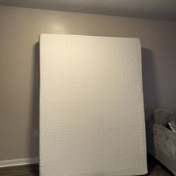 Cooling Medium Soft Memory Foam Mattress Queen