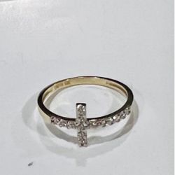 10K Solid Gold Ring For Wedding CUBIC ZIRCONIUM STONES Size 7