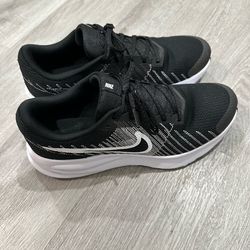 Nike Women’s Shoes Size 9.5
