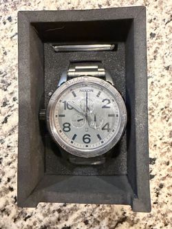 Brand new Nixon 51-30