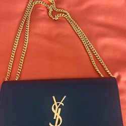 AUTHENTIC YSL HANDBAG (BLACK)