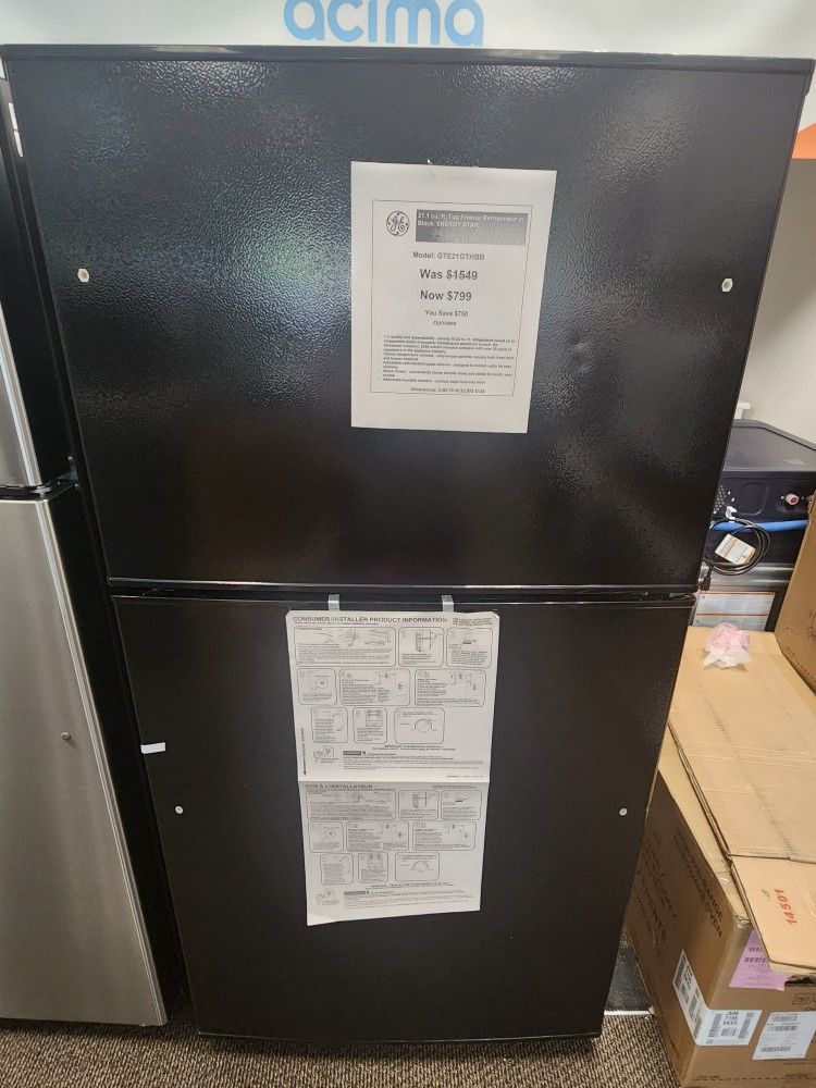 21.1 cu. ft. Top Freezer Refrigerator in Black, ENERGY STAR