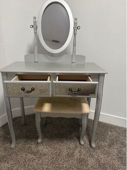 Vanity light grey