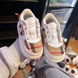 Burberry Air Force 5.5c