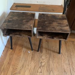 Pair Of Mid Century Modern Style End Tables 