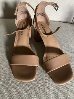 Lady’s Sandals 