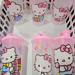 Hello Kitty 16 Oz Plastic Cups With Lid