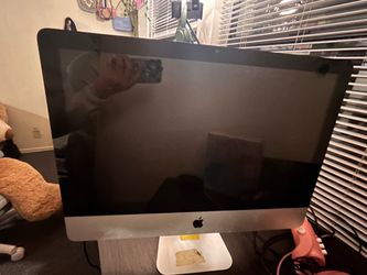 2009 Apple iMac Desktop Computer