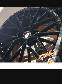 Transform your vehicle instantly with a fresh set of 18s! 🛞✨ ​⚡ Size: 18" 💥 Bolt Pattern: 5x114.3 🚗 Fits: Honda Civic/Accord, Toyota Camry, Nissan 
