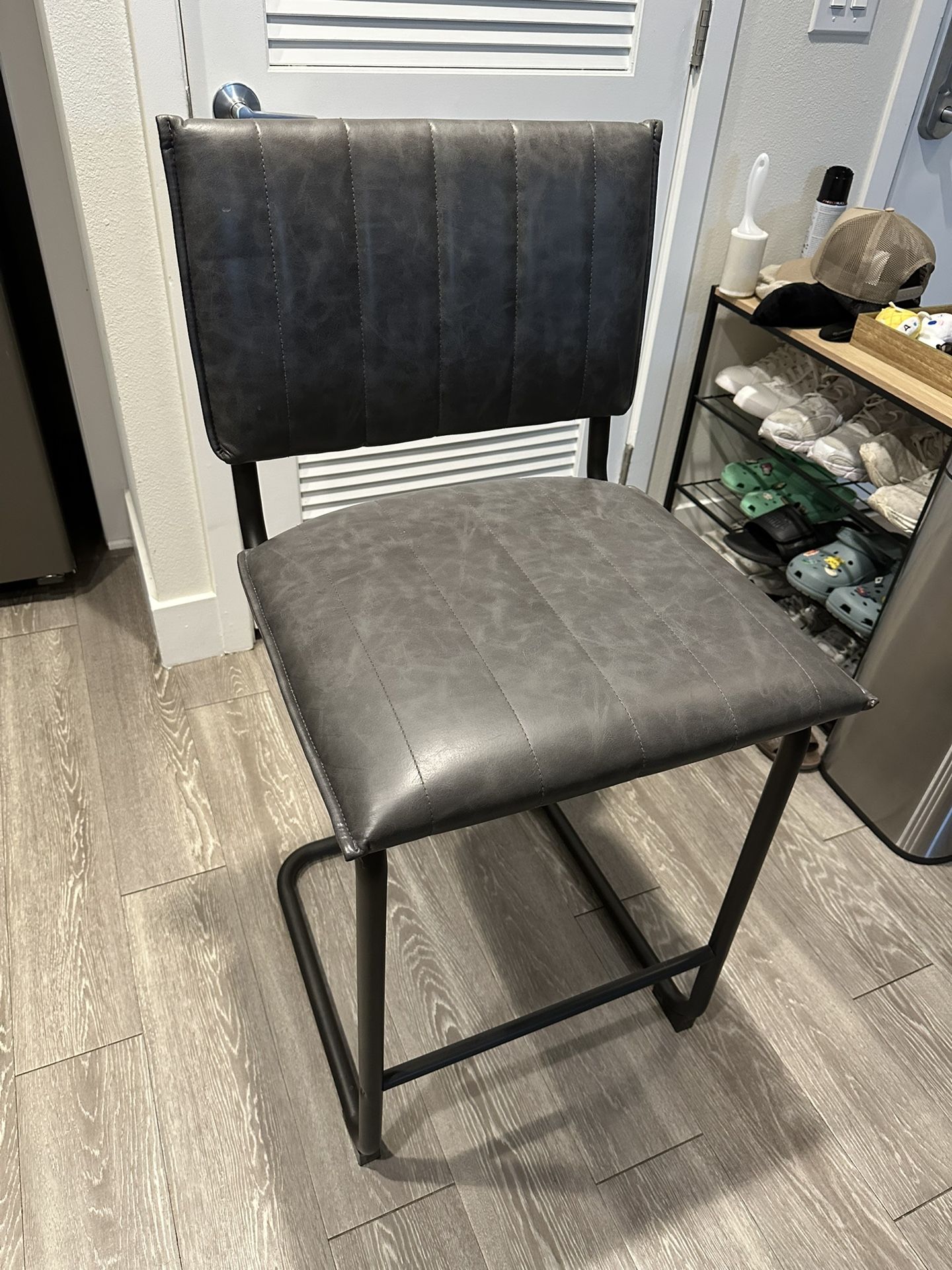 Modern Grey Faux Leather Counter Stools (3)
