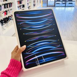 iPad Pro 12.9 Inch 6th Gen WiFi And LTE 128gb
