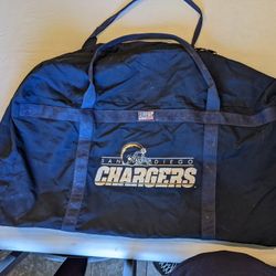 VINTAGE- SAN DIEGO / LOS ANGELES CHARGERS - LOCKER ROOM GEAR - PLAYER  'AWAY GAME'  DUFFLE BAG  (EBAY Liquidation  Item)