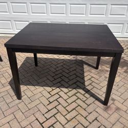 Kitchen/Dining Table With Chairs