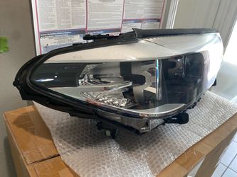 2017-2019 BMW 5 series right headlight