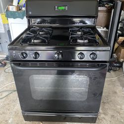LIKE NEW CONDITION GENERAL ELECTRIC GAS STOVE 