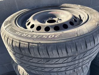 Nissan Sentra wheel with tire 205/55R16