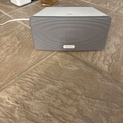 Sonos Play:3 (model S3) wireless speaker.
