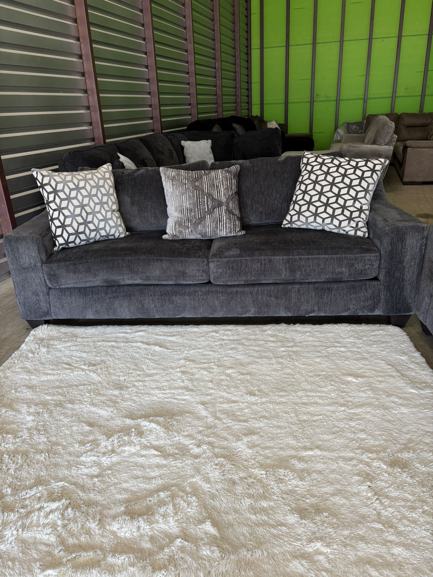 Like New Grey 2pc Sofa Couch Set (DELIVERY AVAILABLE)