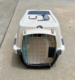 Small pet mate kennel carrier