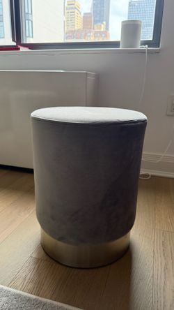Set of 2 sitting stools- Great condition