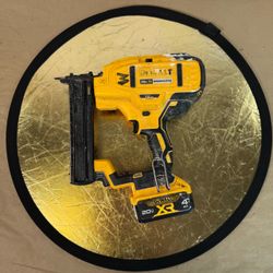 Used DeWalt 20V XR Brushless 18GA Stapler DCN681 with battery