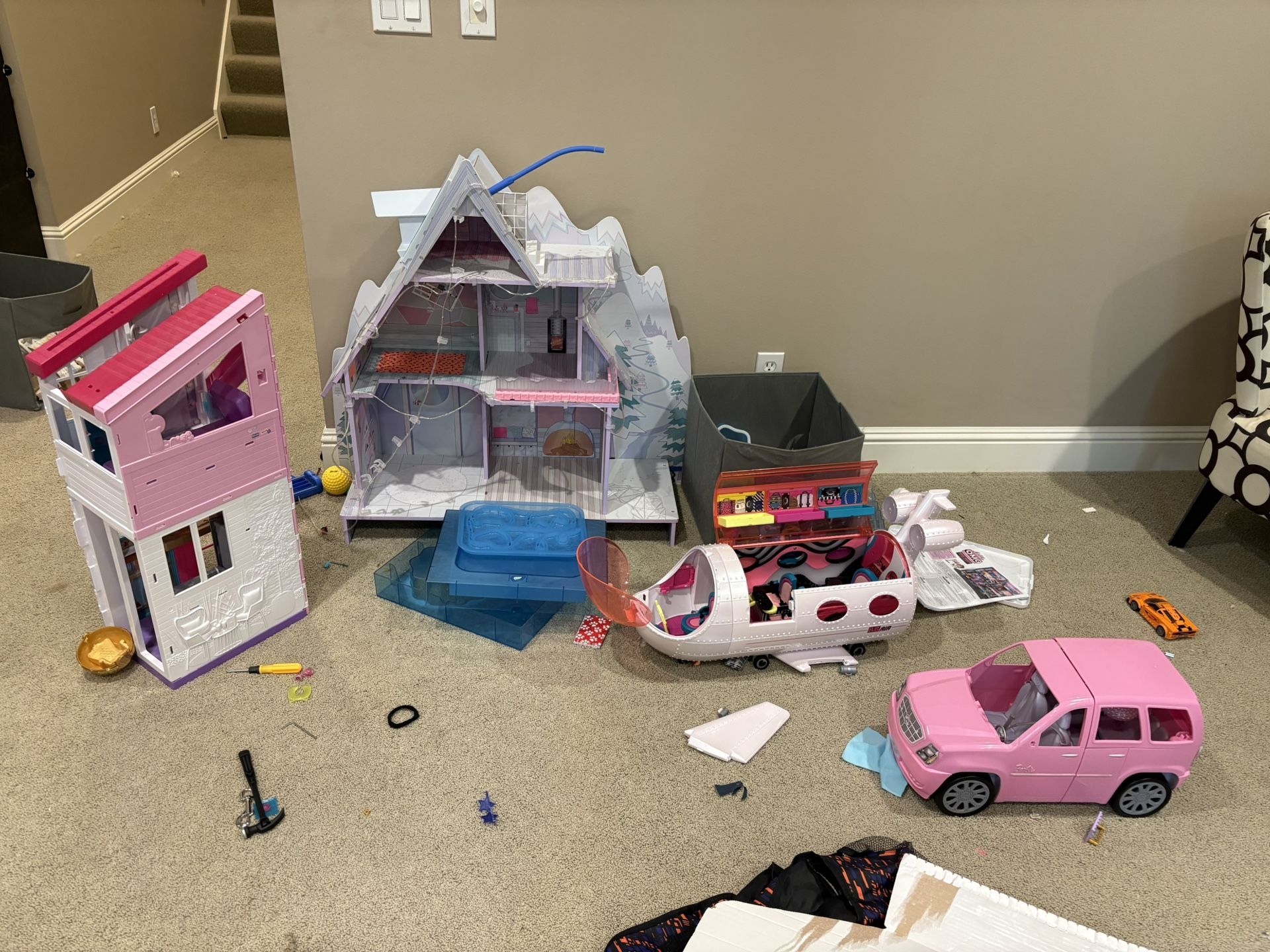 Dollhouse LOL Chalet , Helicopter , Camping Van , Barbie House And Accessories