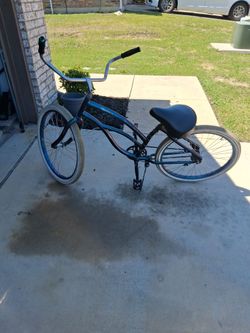 Old school women's beach cruiser